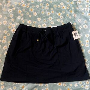 Anne Klein Black Skirt with shorts and front pockets